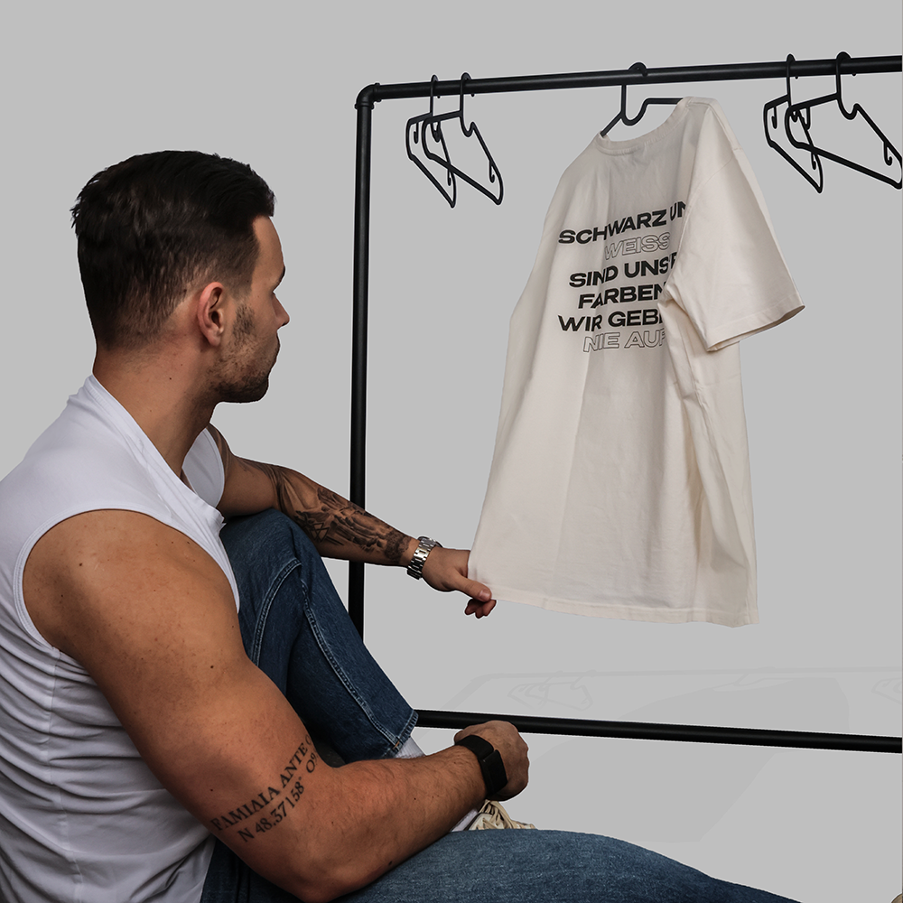 T-Shirt "Schwarz und weiß sind uns're Farben"